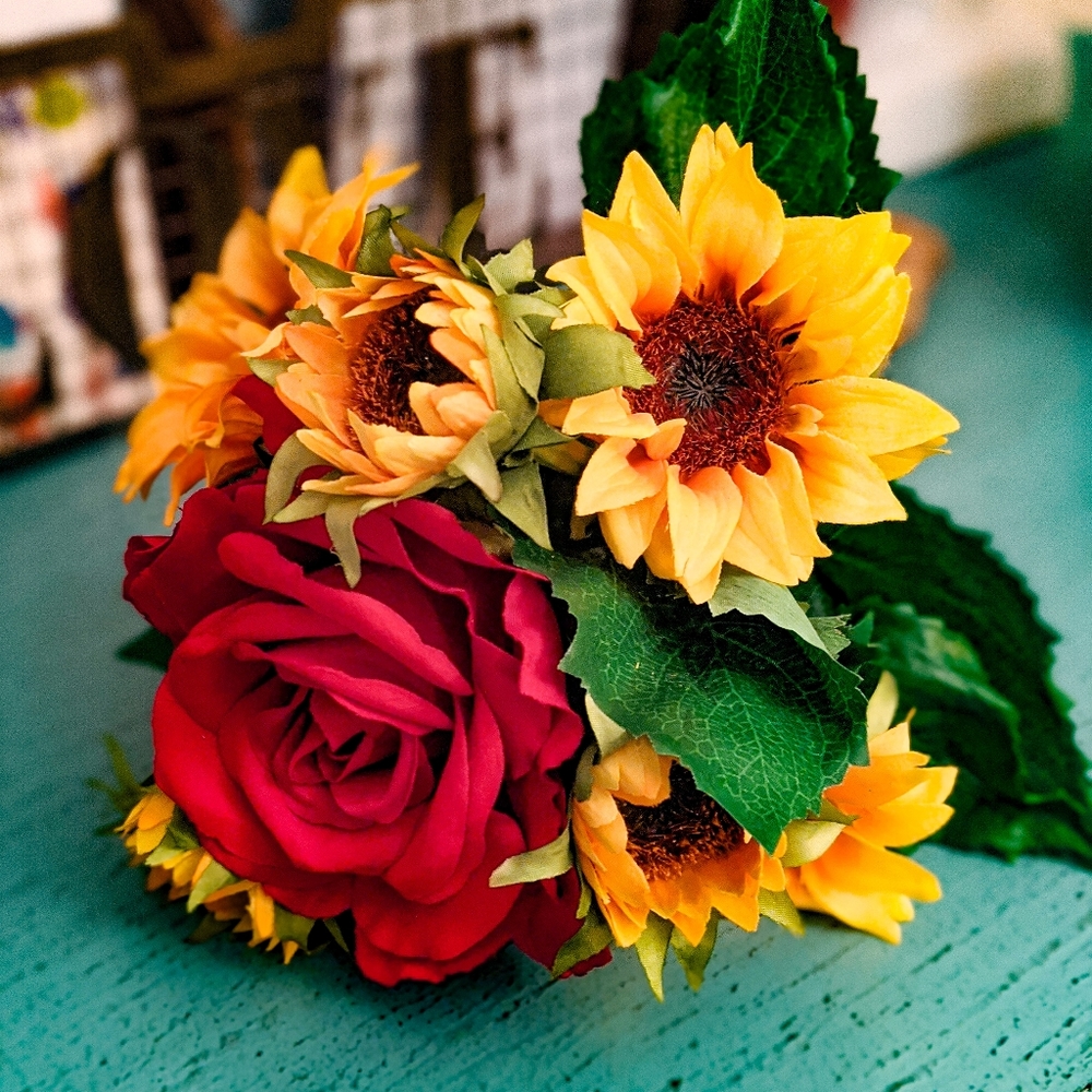 Sunflower & Rose Rustic Burlap Bouquet - Picture 10 of 12